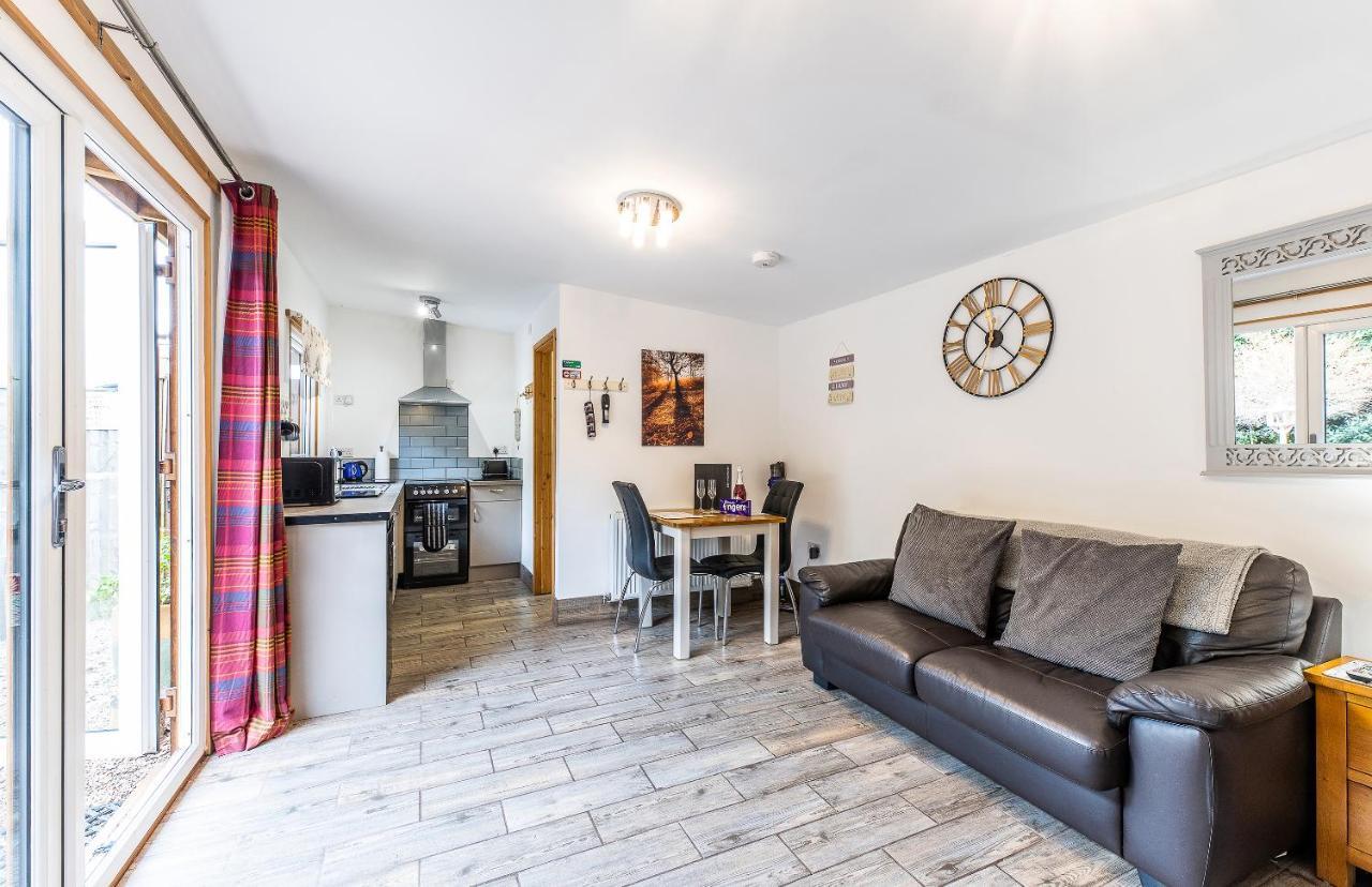 Fairview Farm Holiday Accommodation 14 Luxury Lodges, Cabins, Dog Friendly, Suitable For Couples, Families And Groups, Wedding Guests , Corporate Events, Sleeps 2-65 Guests In Ravenshead, Nottingham Near Sherwood Forest, Set In 88 Acres Экстерьер фото
