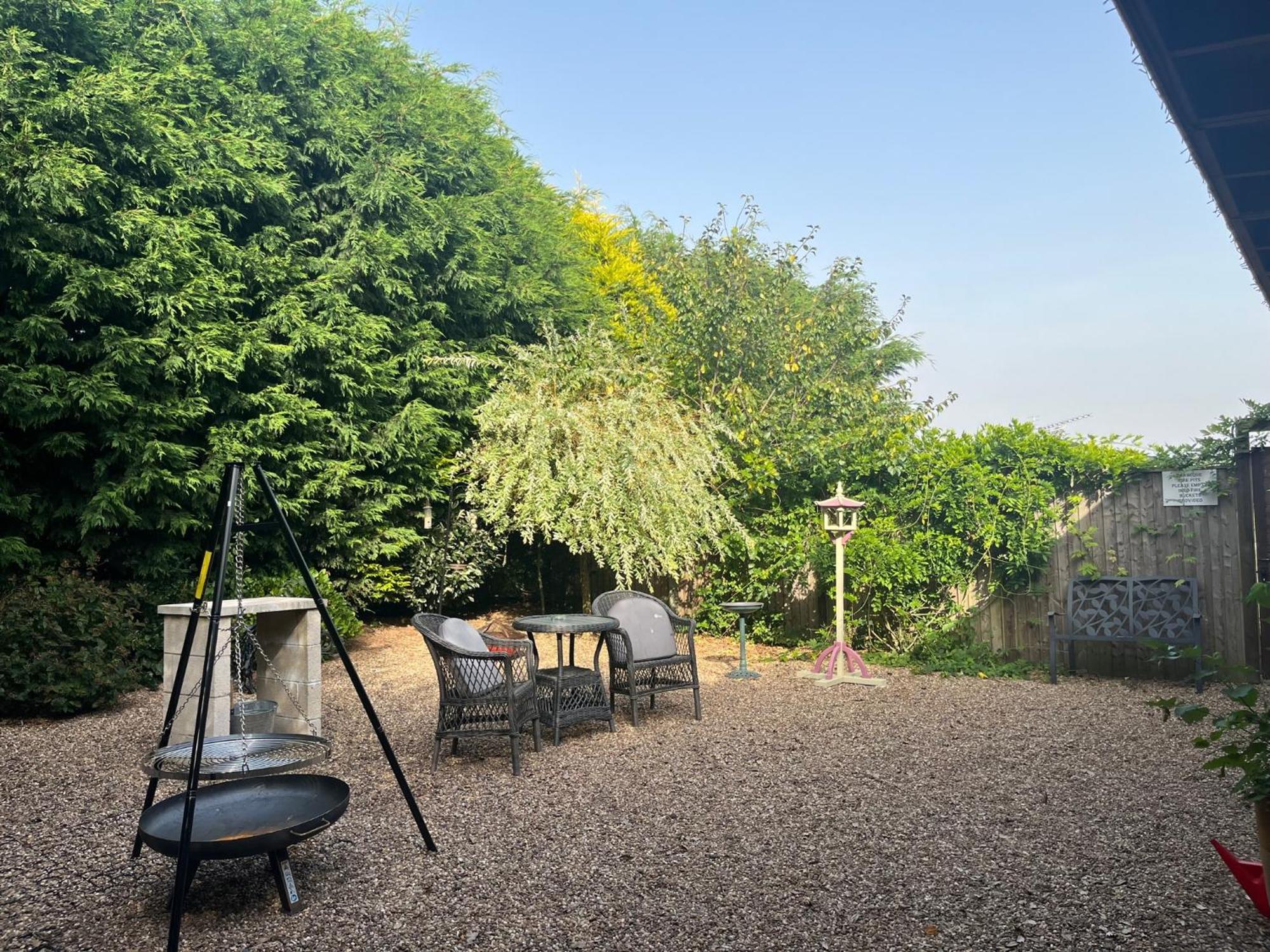 Fairview Farm Holiday Accommodation 14 Luxury Lodges, Cabins, Dog Friendly, Suitable For Couples, Families And Groups, Wedding Guests , Corporate Events, Sleeps 2-65 Guests In Ravenshead, Nottingham Near Sherwood Forest, Set In 88 Acres Экстерьер фото