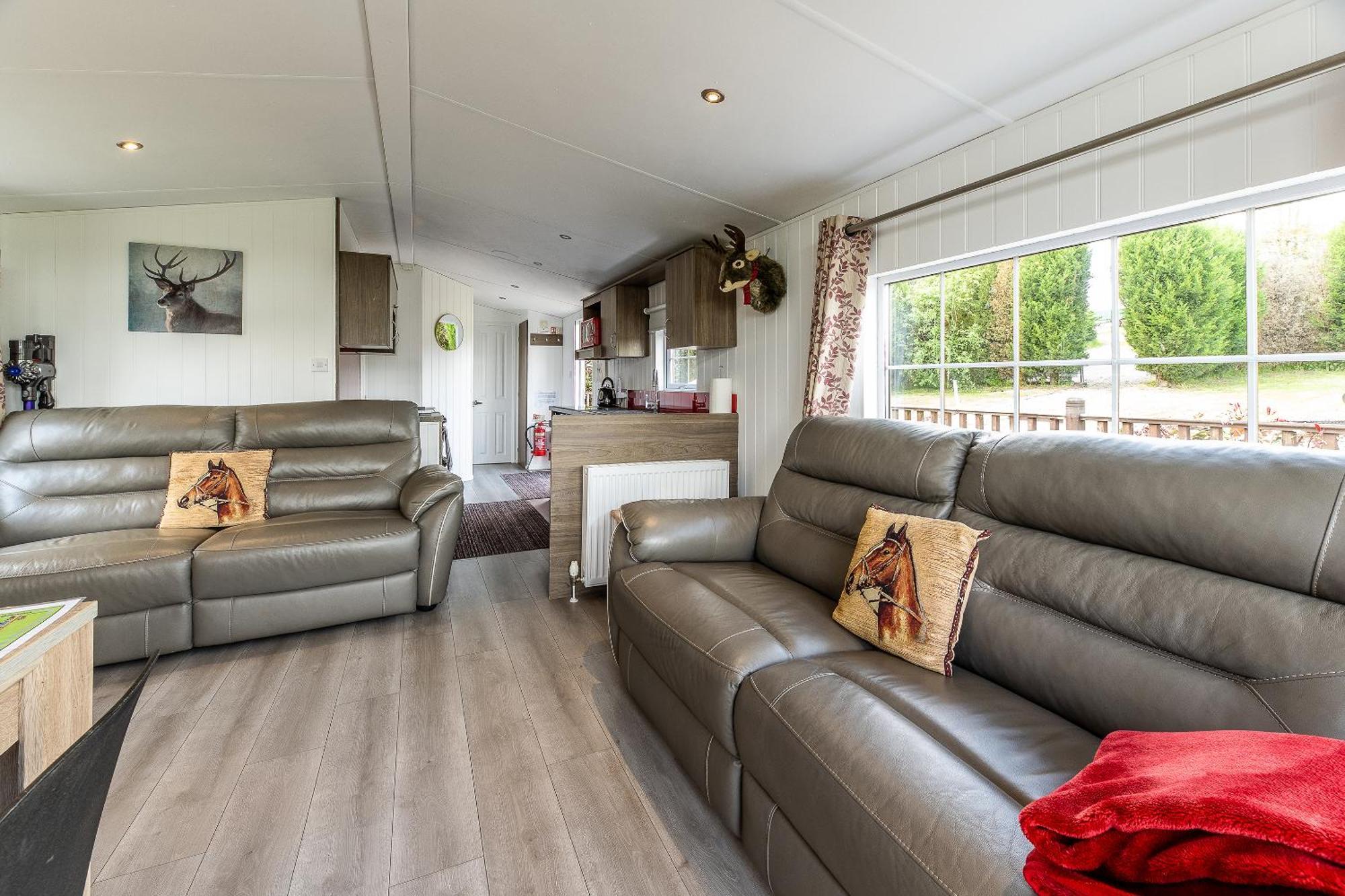Fairview Farm Holiday Accommodation 14 Luxury Lodges, Cabins, Dog Friendly, Suitable For Couples, Families And Groups, Wedding Guests , Corporate Events, Sleeps 2-65 Guests In Ravenshead, Nottingham Near Sherwood Forest, Set In 88 Acres Экстерьер фото