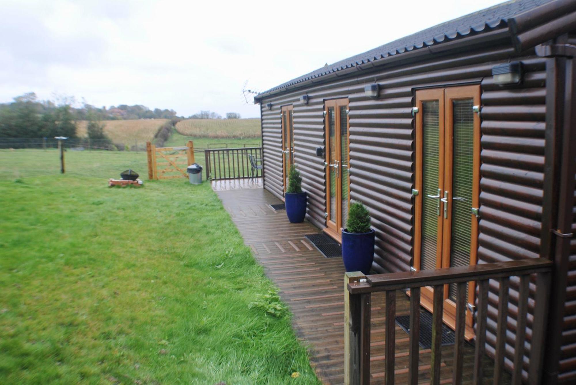 Fairview Farm Holiday Accommodation 14 Luxury Lodges, Cabins, Dog Friendly, Suitable For Couples, Families And Groups, Wedding Guests , Corporate Events, Sleeps 2-65 Guests In Ravenshead, Nottingham Near Sherwood Forest, Set In 88 Acres Номер фото